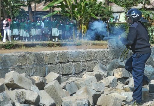 Du gaz lacrymogène pour disperser des écoliers au Kenya
