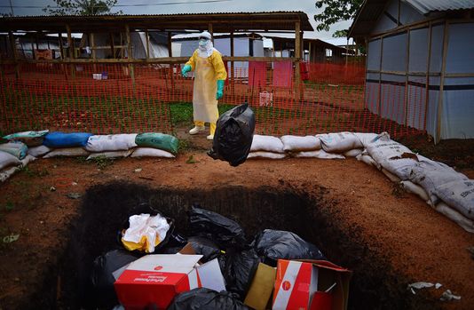 Sierra Leone : 700 maisons mises en quarantaine à cause d’Ebola   