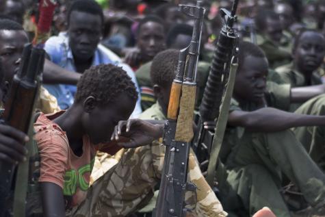 Soudan du Sud : HRW dénonce l’attitude du gouvernement au sujet des enfants-soldats