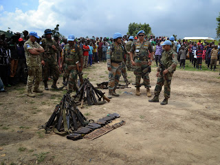 RDC : Des armes déposées par les FDLR sont brûlées par les autorités