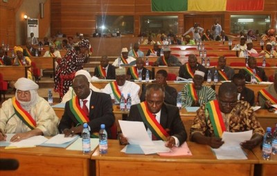 L’Assemblée nationale malienne adopte le statut de l’opposition