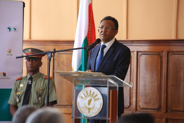 MADACASCAR : Le président Raja fâché contre l’ambassadeur de France