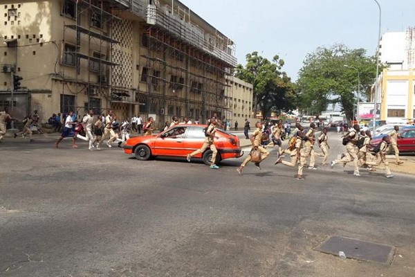 Côte d’Ivoire: Le PDR au pouvoir réclame la dissolution de la FESCI