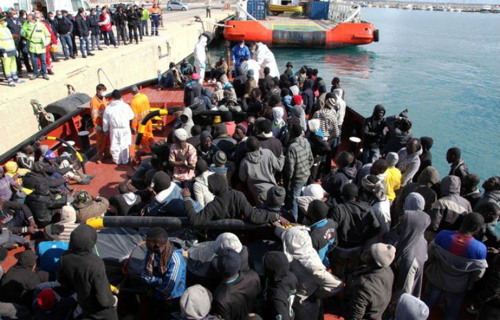 Méditerranée : Douze migrants chrétiens jetés à l’eau