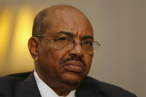 Soudan : El-Béchir qualifie de « succès » les élections et de « colonialistes » les critiques