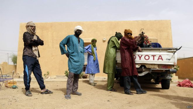 Mali : manifestations après la signature de l’accord de paix d’Alger