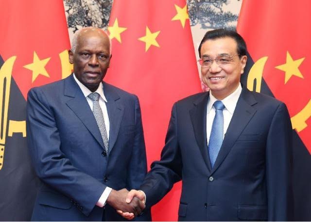 Angola-Chine : Le président dos Santos satisfait de l’aide de Pékin