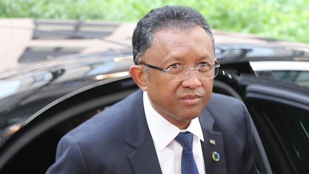 Madagascar : L’opposition réclame le départ de Rajaonarimampianina et l’organisation des élections anticipées