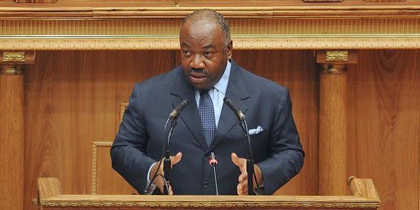 Ali Bongo défend son bilan économique à deux mois des présidentielles