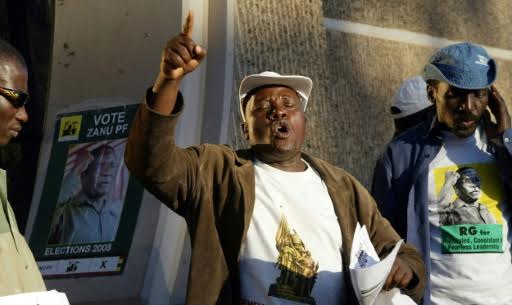 Zimbabwe : Ouverture d’une enquête sur les déclarations anti-Mugabe des anciens combattants