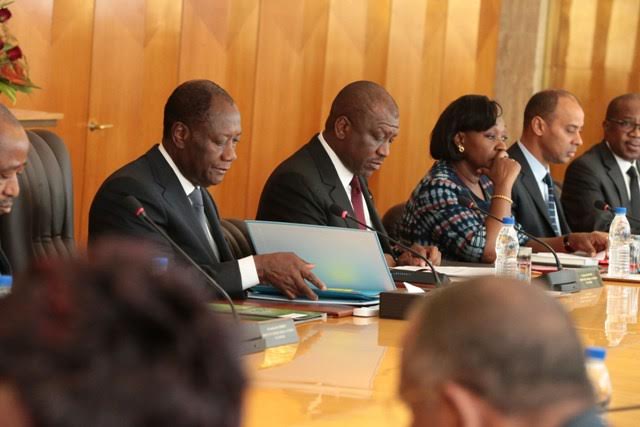 Le gouvernement ivoirien augmente son budget 2016 de 536 millions d’euros