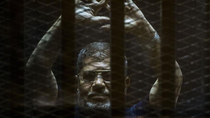 L’ancien président égyptien Morsi échappe à la peine capitale