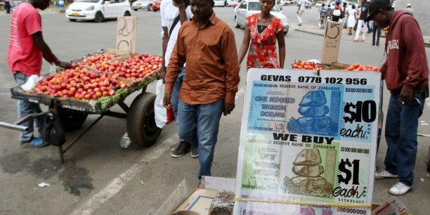 Le Zimbabwe lance une nouvelle monnaie pour remédier à son manque de liquidités