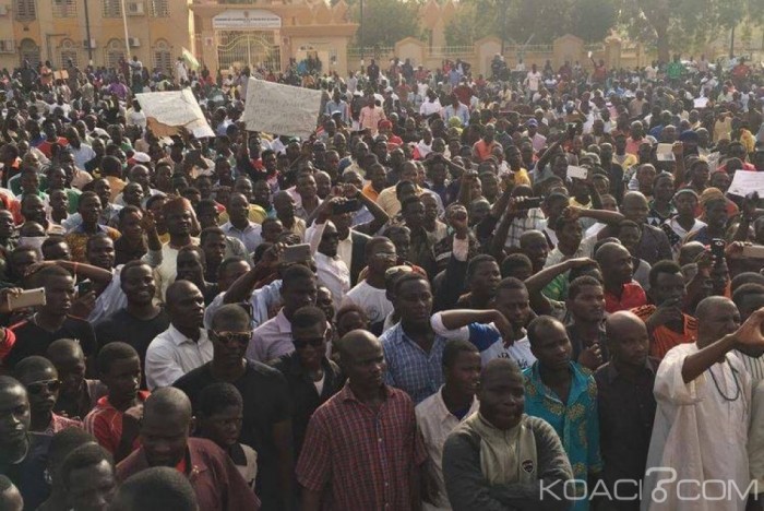 Les Nigériens manifestent contre la vie chère