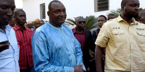 Le Sénégal protège le président gambien élu en attendant son investiture