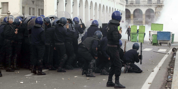Algérie: calme prudent après les violences de Bejaïa