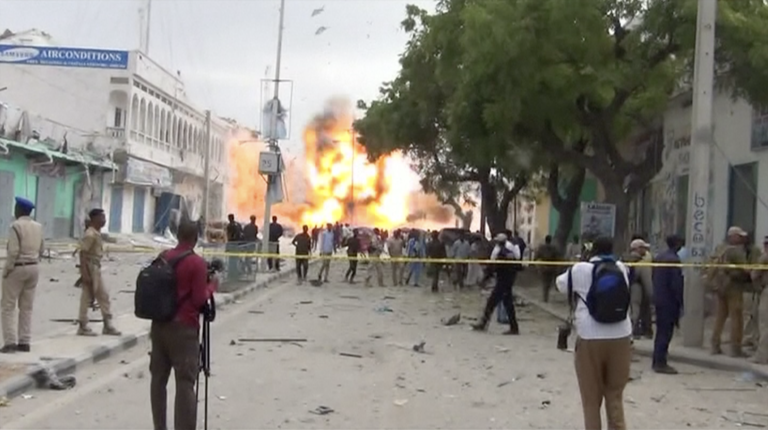 Près de 30 personnes tuées au cours d’une double explosion en Somalie