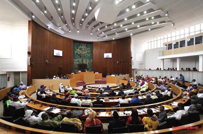 Le Sénégal adopte un projet de loi prévoyant des sièges au Parlement pour la diaspora