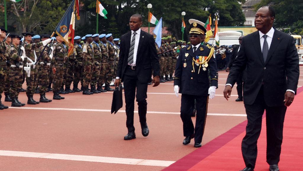 Le président ivoirien Ouattara limoge de hauts gradés de l’armée et de la police