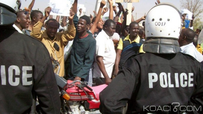 La police nigérienne arrête trois de ses agents ayant violenté des étudiants