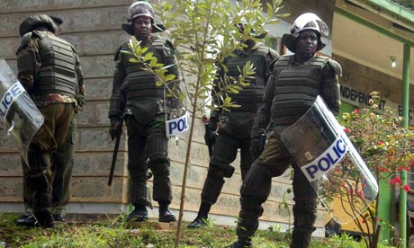 Kenya: huit policiers perdent la vie dans deux explosions