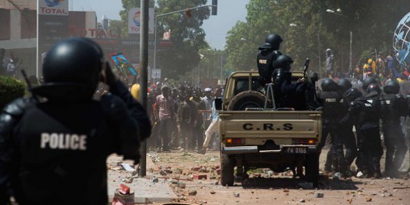 Burkina : Les policiers radiés manifestent à nouveau pour leur réintégration