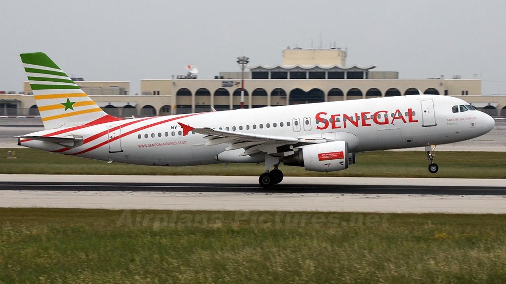 Le président Macky Sall nomme le français Phillipe Bohn à la tête d’Air Senegal