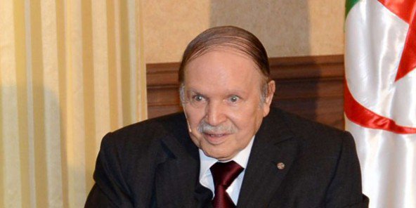 Des universitaires et intellectuels algériens réclament le départ du président Bouteflika
