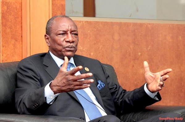 Le président guinéen Condé menace de fermer les radios privées