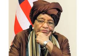 Liberia: La présidente sortante Sirleaf exclue de son parti pour avoir soutenu Weah
