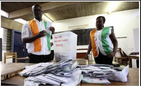 Le gouvernement ivoirien refuse la restructuration de la Commission électorale