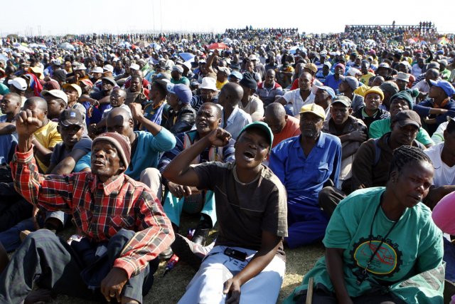 Afrique du Sud : le gouvernement appelle les manifestants contre le salaire minimum à se conduire de façon responsable