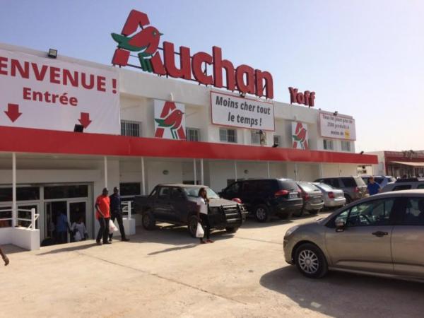 Les commerçants sénégalais exigent la fermeture des supermarchés Auchan