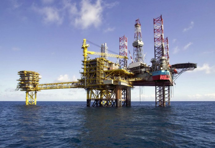 Pétrole et gaz : le Sénégal lance un appel d’offres pour deux blocs offshore