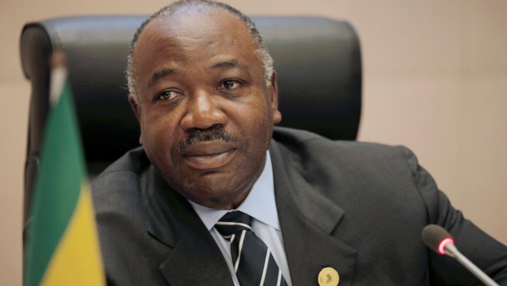 Gabon: le nouveau gouvernement prête serment devant Ali Bongo