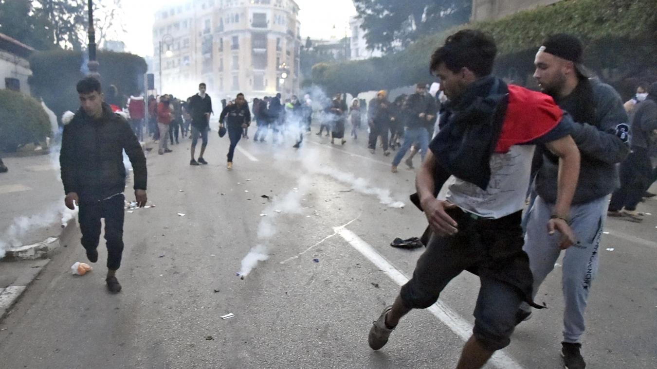 Algérie: Le clan Bouteflika aux abois face à la colère de la rue