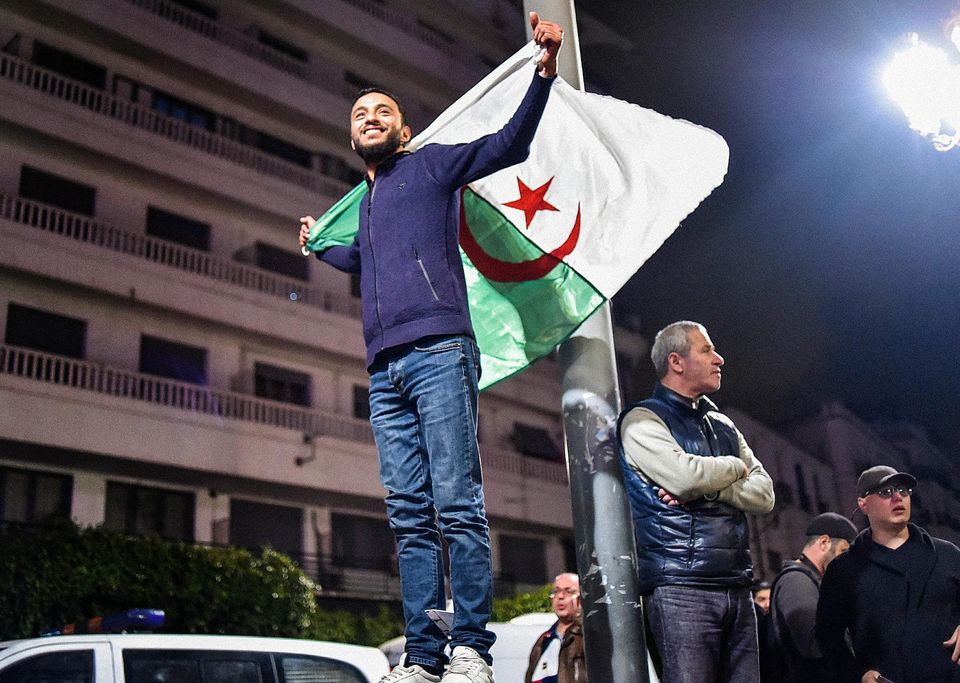 Le président algérien Abdelaziz Bouteflika retire sa candidature pour un 5ème mandat