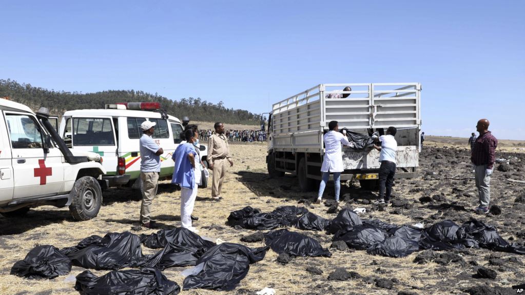 Les deux boîtes noires de l’avion d’Ethiopian Airlines retrouvées