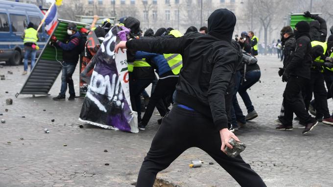 France : Le gouvernement critiqué pour les interventions musclées contre les Gilets jaunes