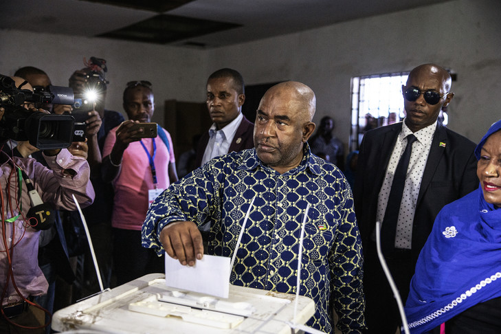 Le président des Comores, Assoumani réélu au premier tour