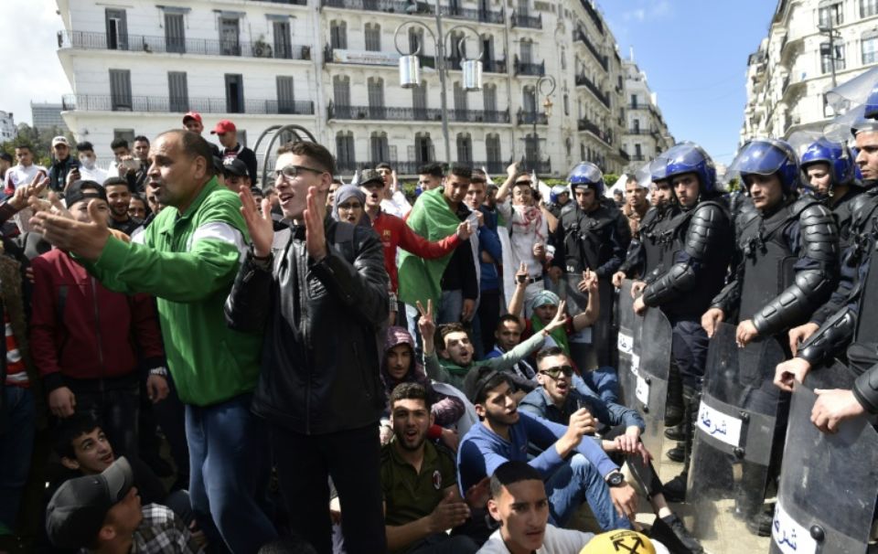 Algérie : La rue refuse la désignation de Abdelkader Bensalah  à la présidence par intérim