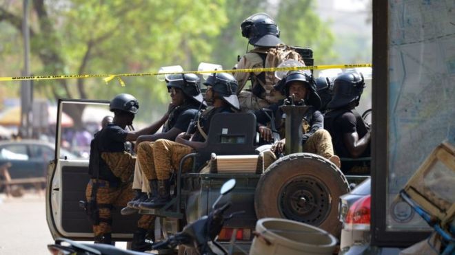 Six morts dans l’attaque contre une église au nord du Burkina Faso