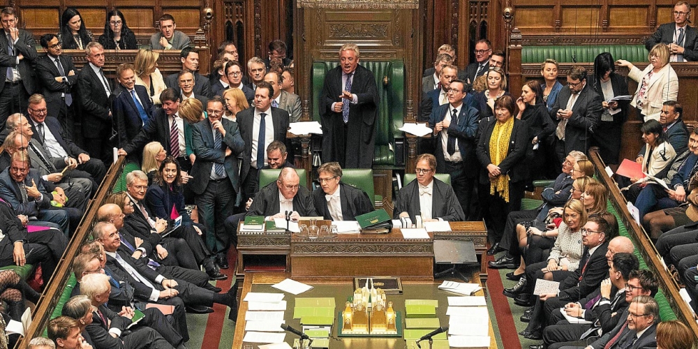 Les députés britanniques votent pour un nouveau report de la date du Brexit