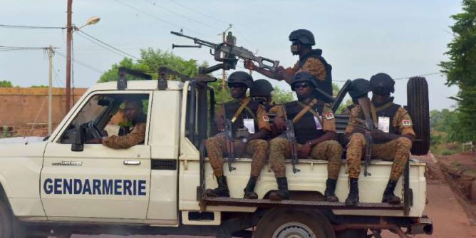 Burkina Faso : au moins 15 morts dans les attaques de deux villages dans le nord du pays