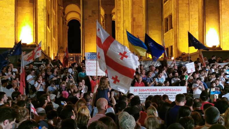 Poursuite des manifestations dans la capitale géorgienne contre la Russie