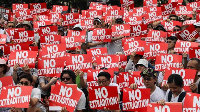 Manifestation géante à Hong Kong contre un projet de loi d’extradition vers la Chine continentale