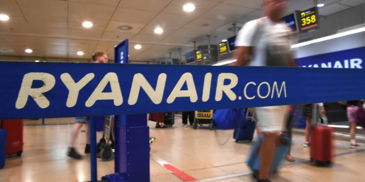 La grève des pilotes de Ryanair interdite en Irlande, mais autorisée en Grande-Bretagne