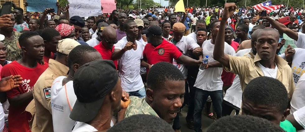 Liberia : Plus de dix associations manifestent contre la politique sociale du président Weah