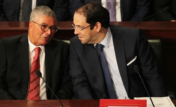 Le 1er ministre tunisien répond au ministre de la Défense qui l’a appelé à démissionner
