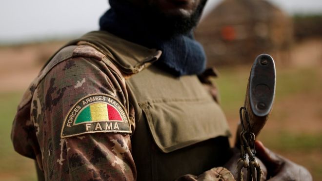 L’armée malienne perd 24 soldats dans une attaque terroriste à l’Est du Mali